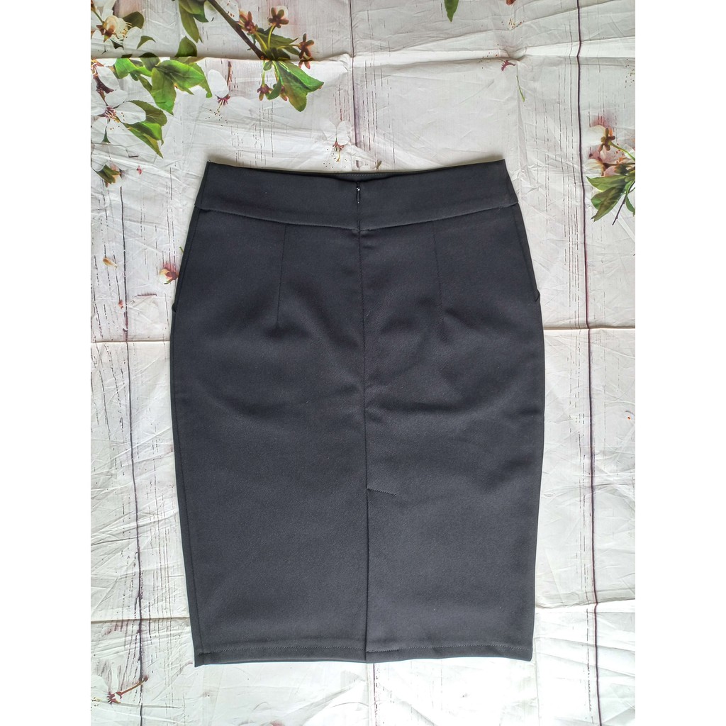 Chân váy công sở ôm xẻ sau thiết kế cơ bản vải tuyết mưa loại 1 màu đen có túi 2 bên CVOD009 | BigBuy360 - bigbuy360.vn