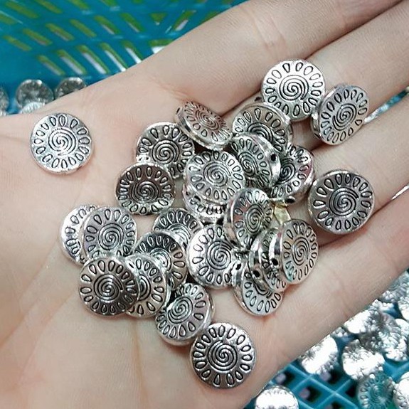charm nguyên liệu tròn hoa văn 25k / gói = 50 gram / nguyên liệu sỉ handmade