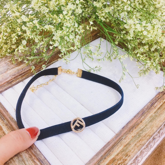Chocker Fendi hot hit
