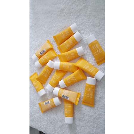 Sữa tắm chứa tinh dầu Clarins Bain aux Plantes “Tonic” 30ml