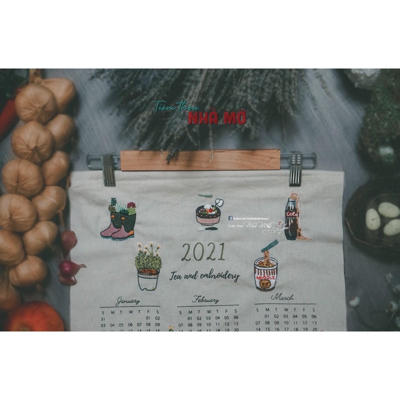 Phôi lịch thêu tay 2021