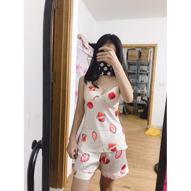 Bộ ngủ đùi và váy ngủ hoạ tiết dâu, hoạ tiết trái tim
