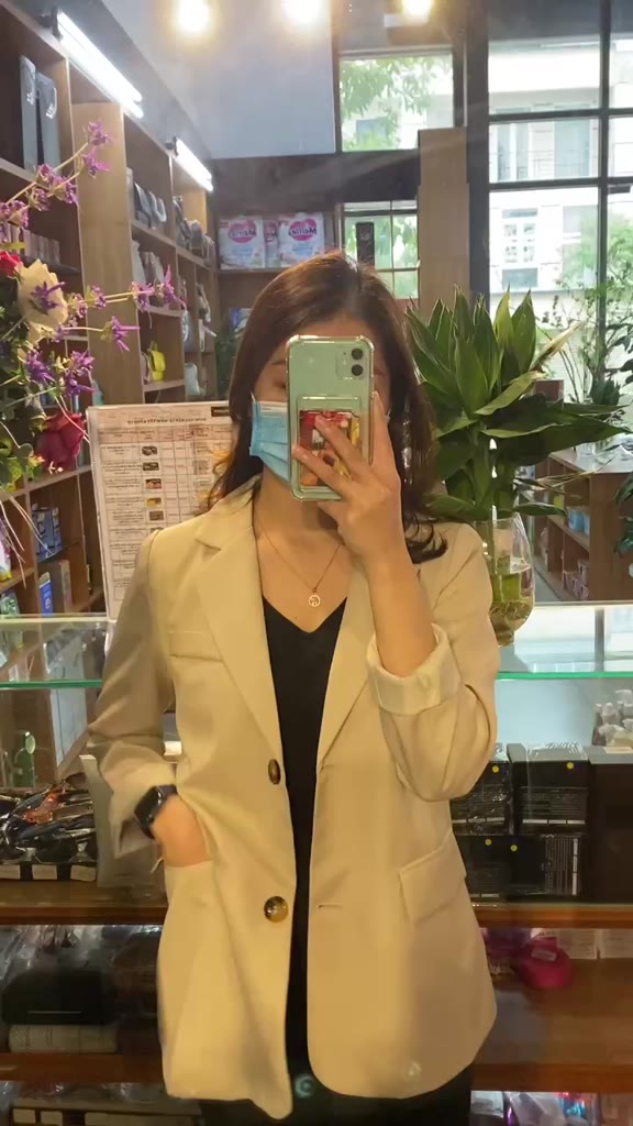 Áo vét nữ blazer phong cách Hàn Quốc đứng form có đệm vai, áo 2 lớp, chất polyester(sẵn đen S-M-XL-2XL, sẵn be M-L-XL) | BigBuy360 - bigbuy360.vn
