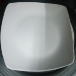 Dĩa sứ trắng vuông 17cm hàng cty