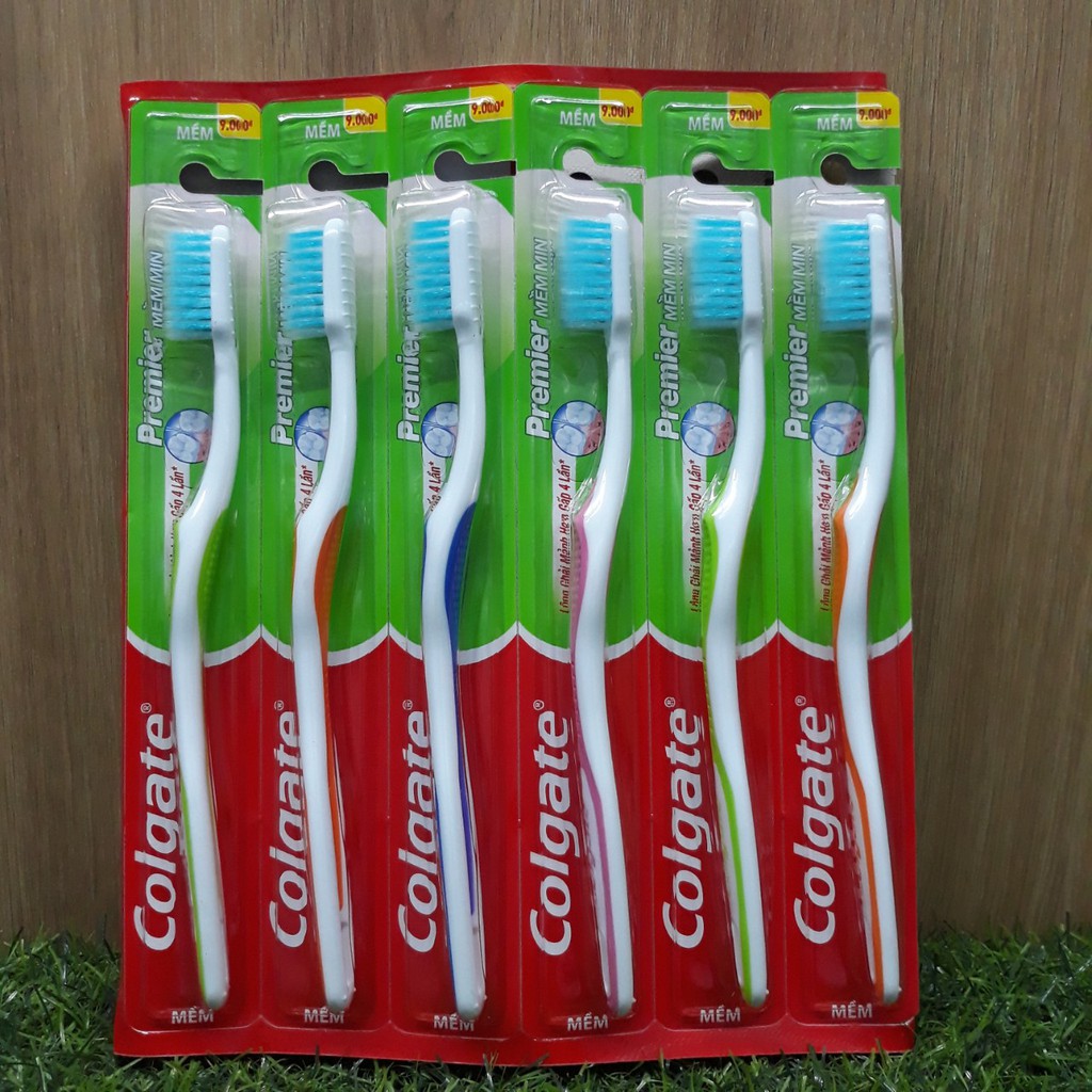 Bàn chải Colgate Premier Clean Mềm Mịn