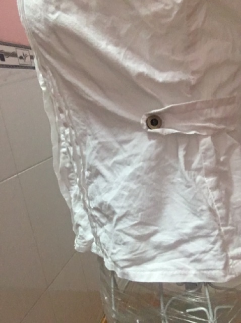 Áo kiểu màu trắng