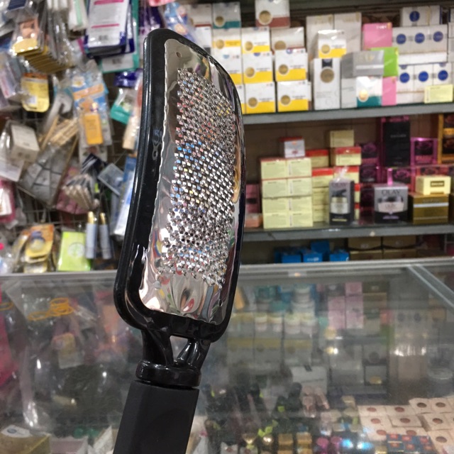 Dụng cụ chà gót chân cán và viền bọc nhựa (1 đầu)