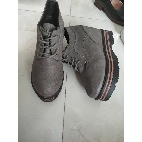 Giày thể thao cá nhân thanh lý