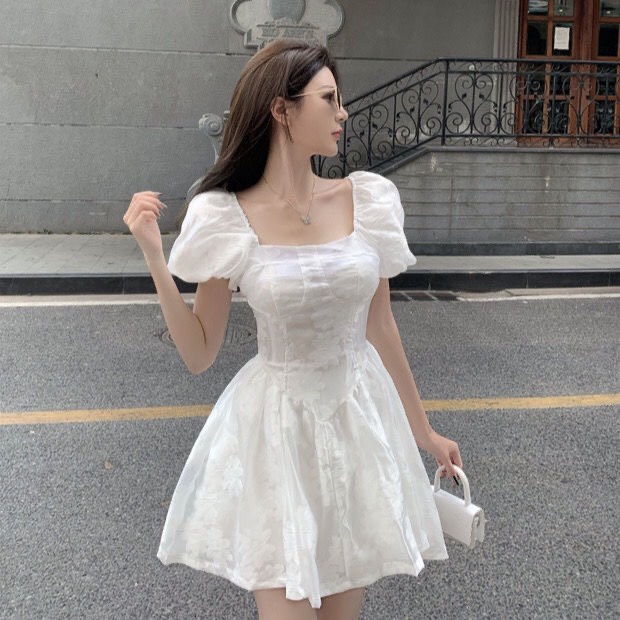 Váy hoa nữ cổ vuông tay ngắn phong cách công chúa nhẹ nhàng