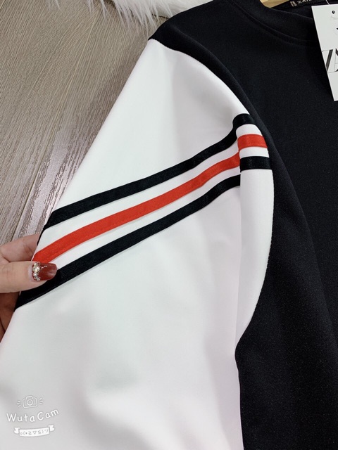 VÁY ĐEN PHỐI TAY KẺ SIÊU HOT | BigBuy360 - bigbuy360.vn