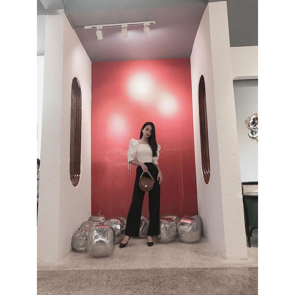 Áo peplum cổ vuông tay rút màu trắng siêu dễ thương