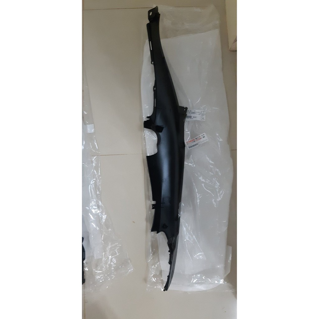 Ốp sườn Jupiter V đen Yamaha