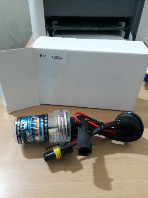 1 bóng xenon  chân H1,H7 H11 ,D2H, 9005 các màu Vàng 3000k hoặc 4300K  hoặc 6000k  cho đèn bi gầm , đèn pha xe Nouvo 5 6