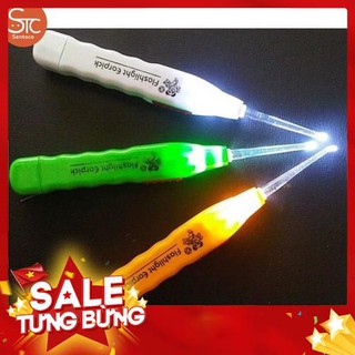 Dụng cụ lấy ráy tai có đèn Flashlight Earpick