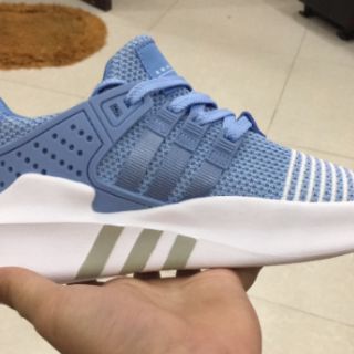 giày sneaker eqt xanh trắng