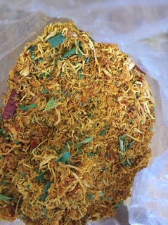 1 kg khô gà vụn có lá chanh