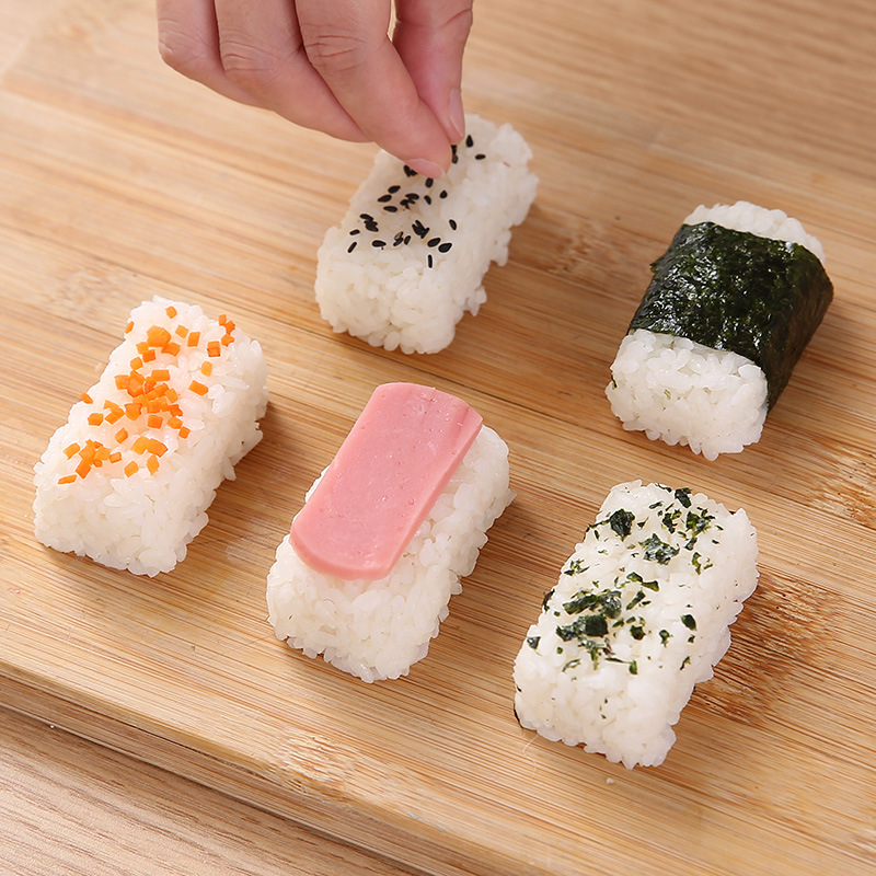 Khuôn nhựa làm sushi 5 ô trong suốt