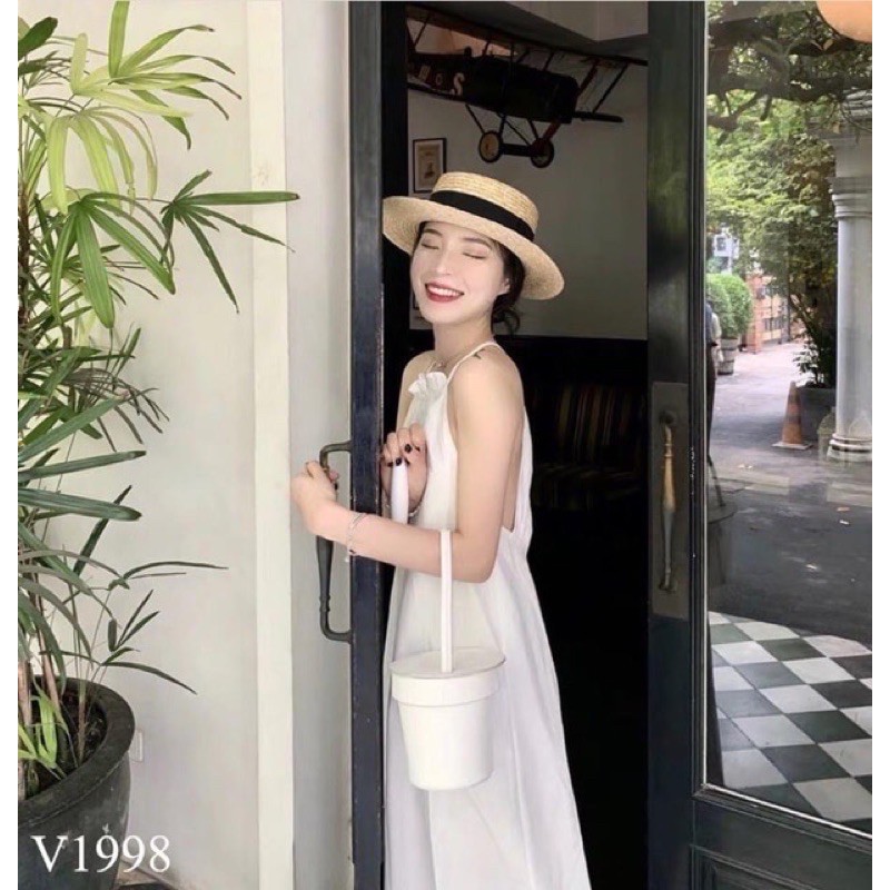 Đầm suông cổ yếm xẻ lưng hai lớp váy mặc đi biển cao cấp | BigBuy360 - bigbuy360.vn