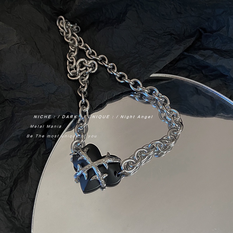 Vòng Cổ Choker Dây Đen Thép Titan Dày Mặt Trái Tim Gai Trái Tim Phong Cách Punk Dành Cho Nữ