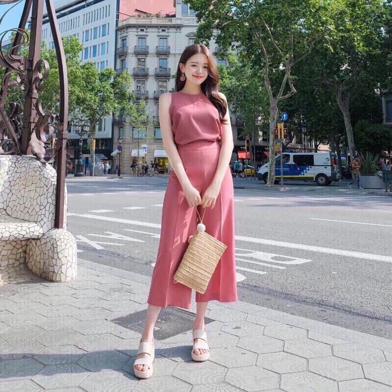 Sét Áo Cổ Yếm Kết Hợp Quần Lỡ Ống Rộng Cực Chất TTS0977