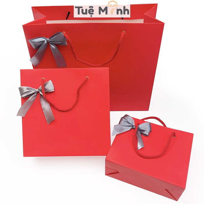 Túi quà màu đỏ gắn nơ xinh xắn, túi giấy đựng quà tặng sinh nhật, nhiều dịp