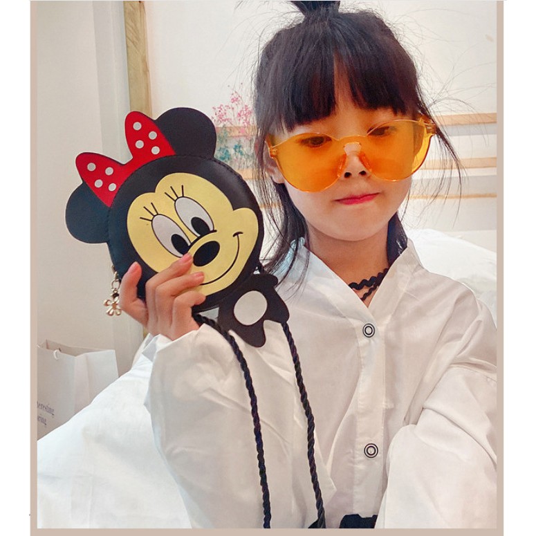 Túi đeo chéo bé gái Mickey Minnie nơ đỏ cho bé cực kì đáng yêu