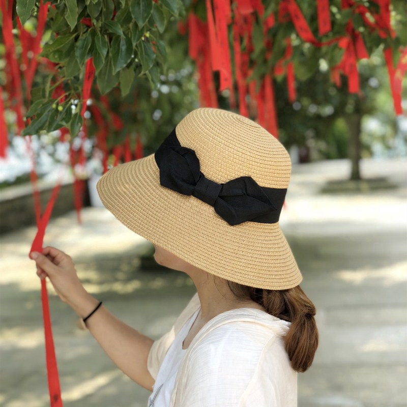 Beautiful fashion bow-tipped sedge hat for women