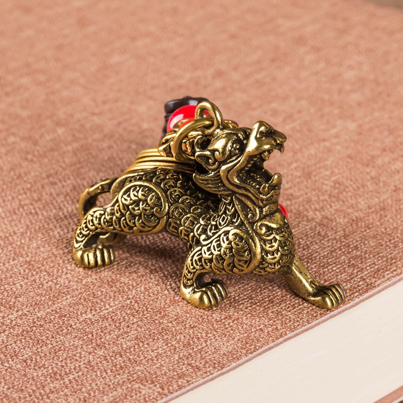 Móc khóa ngũ hoàng hình kỳ lân phủ xu , chất liệu đồng thau may mắn bền đẹp.