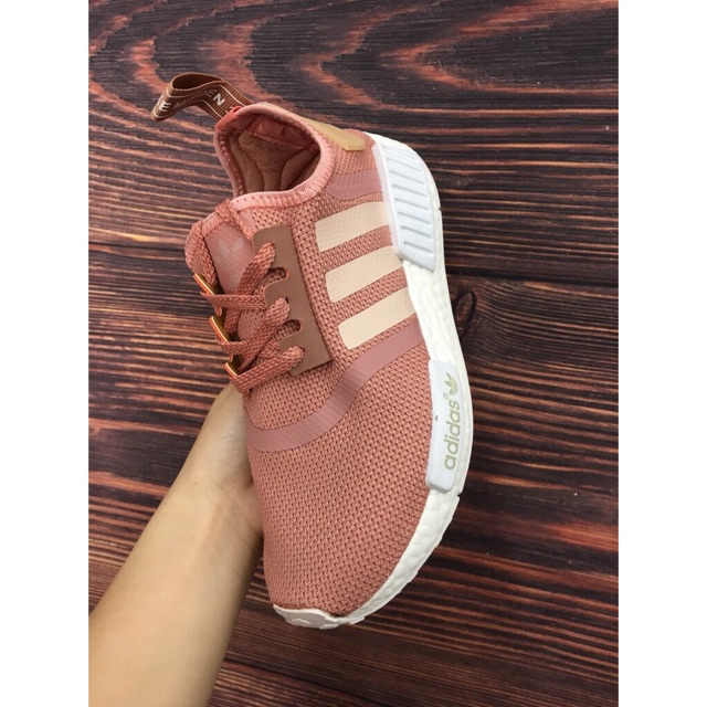 XẢ HÀNG HOT XẢ KHO THANH LÝ - RẺ Giày NMD hồng đất | Sale Rẻ | Có Sẵn 2020 . BÁN RẺ 👟 :)) , " ~