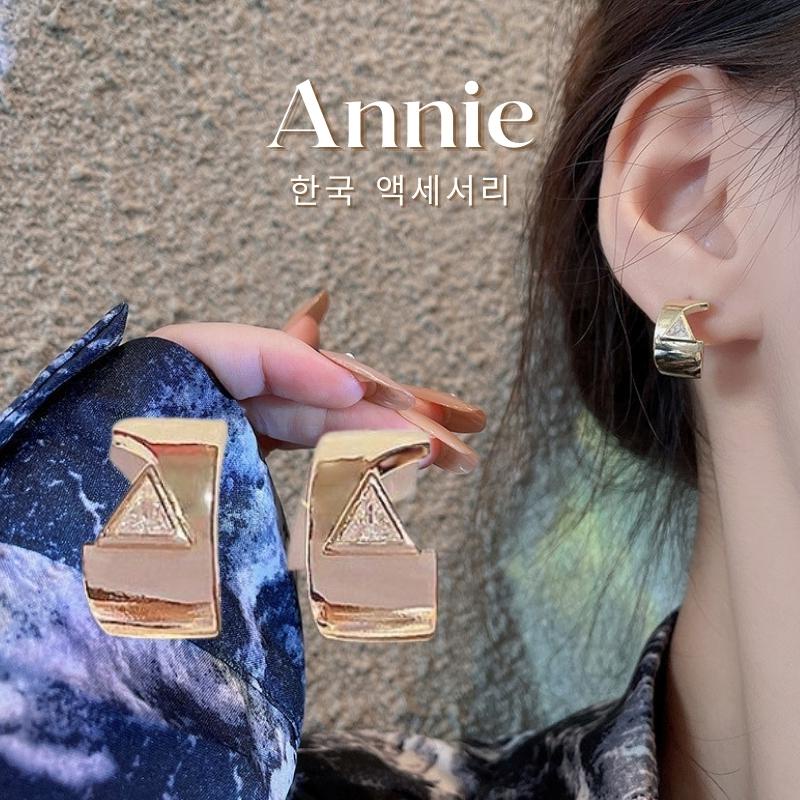 Bông tai chuôi bạc 925 mạ vàng cá tính cao cấp kiểu dáng hàn quốc sang trọng Annie - VV53