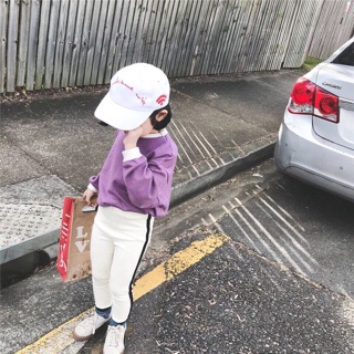 Quần legging kiểu dáng thể thao