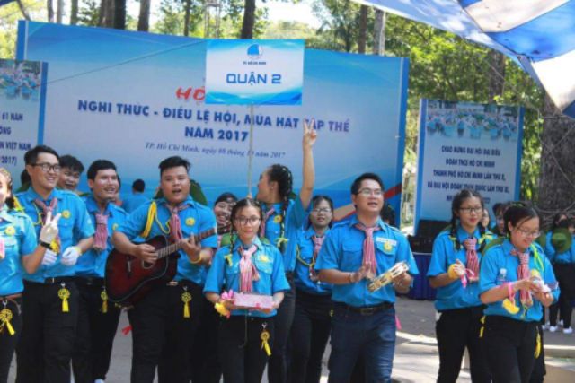 Áo sơ mi Hội liên hiệp thanh niên chỉ còn size 40 cho nữ