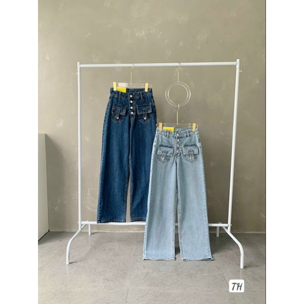 Quần bò xuông 4 cúc túi hộp trước cá tính