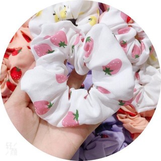 Cột tóc vải (scrunchies) hình trái cây dễ thương.