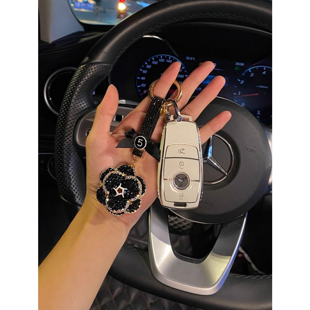 Trang Trí Ô Tô Móc Khóa Xe Hơi Đính Đá Hình Hoa Trà Cao Cấp