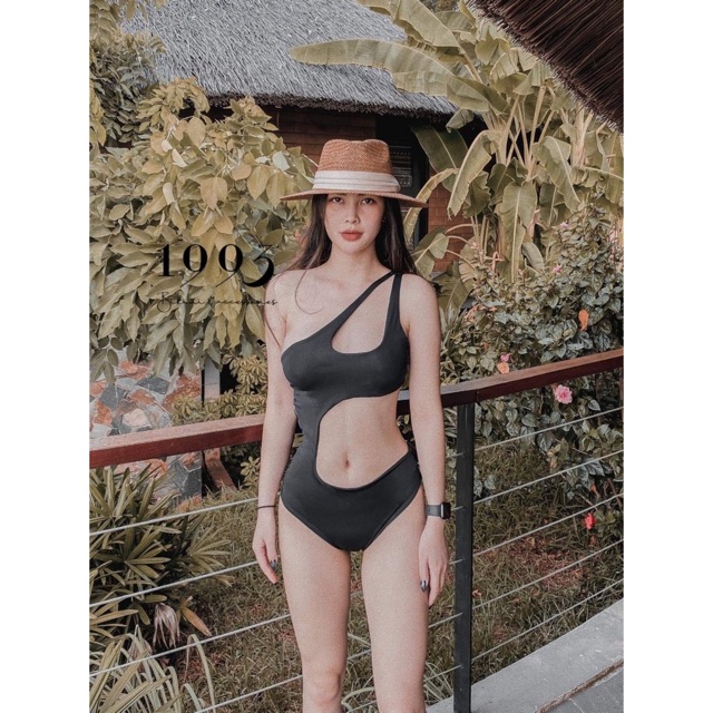 Bikini 1 mảnh lệch vai khoét eo sành điệu | BigBuy360 - bigbuy360.vn