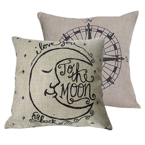 Gối họa tiết đơn giản nền màu be để trang trí nội thất