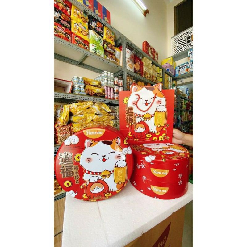 Bánh quy Yaruna Cookies hộp thiếc hình Mèo Thần Tài- Đài Loan