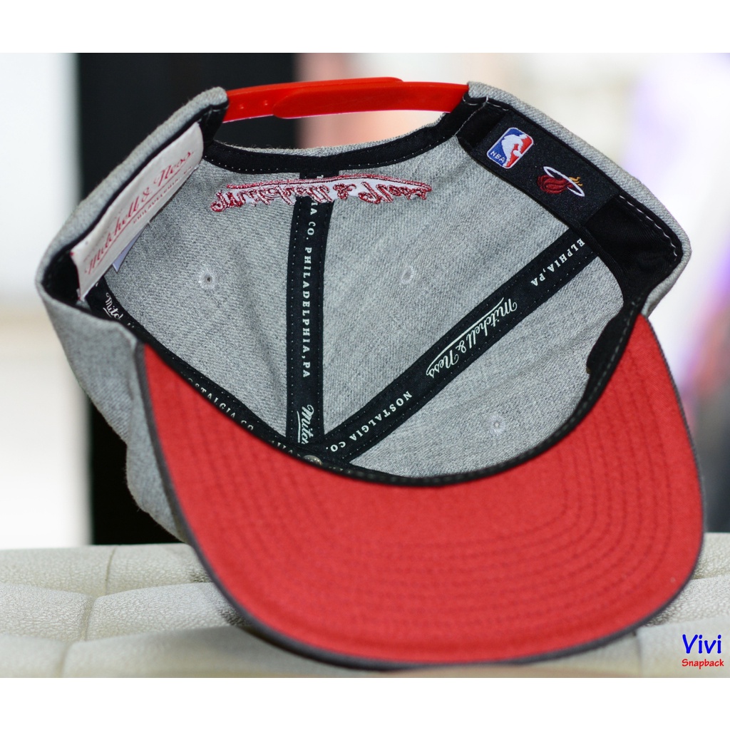 Nón snapback Mitchell and Ness , mũ M&N Heat NBA Tri Pop Special Script