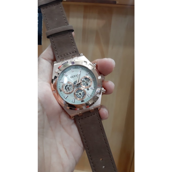 Đồng Hồ Nam Guess Continental Beige Dial Men Watch GW0262G3