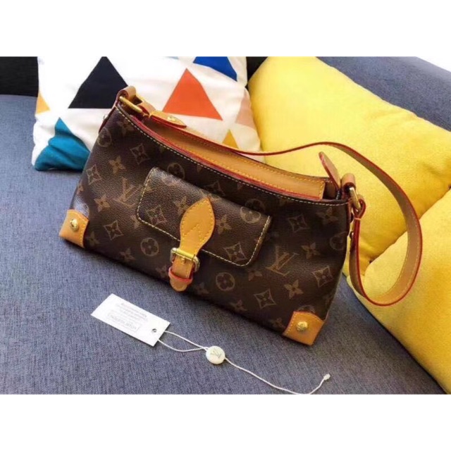 Lv size 27 đeo chéo
