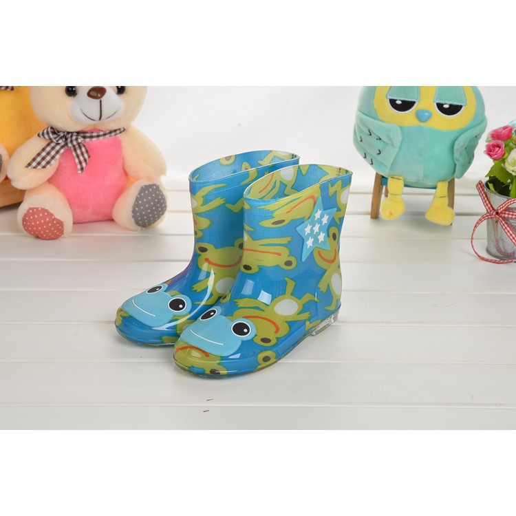 Ủng cho bé