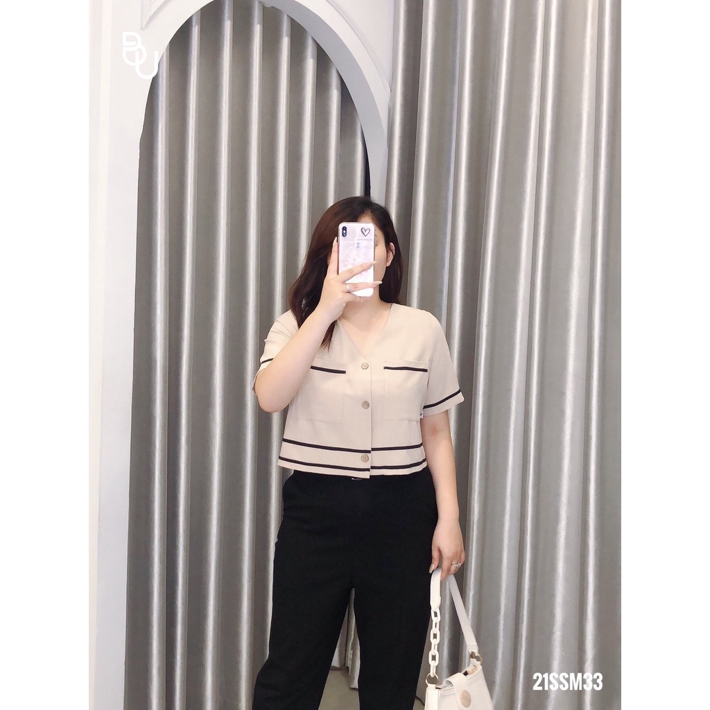 Sơ mi cổ V lé viền đen BIGSIZE (55kg đến 95kg) - 21SSM33 - [BUstu Bigsize]