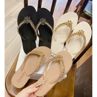 Dép xỏ ngón nữ đính đá kết hoa chất xốp thailand xịn xò với 3 màu basic dễ mang dễ phối đồ