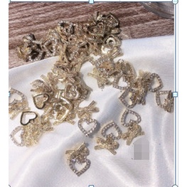 charm trang trí nail