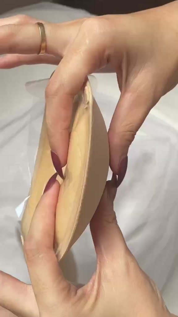 Áo Ngực Dán Bàn Tay Siêu Nâng, Miếng Dán Nâng Ngực Dày 3CM Tặng Kèm Dây Trong DT041 | BigBuy360 - bigbuy360.vn