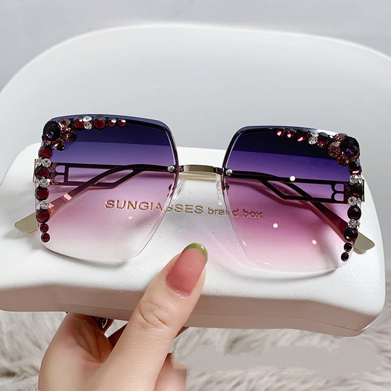Kính Râm Oversized Không Gọng Đính Kim Cương Giả Tinh Tế Cho Nữ