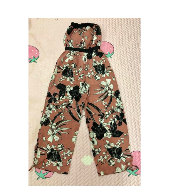 Jumsuit hoa cúp ngực