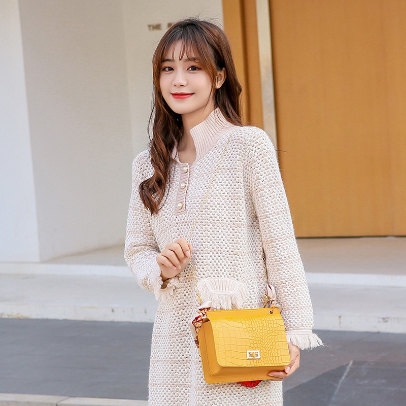 Túi đeo chéo dáng vuông vân da cá sấu hai mặt phối khăn choàng đựng điện thoại thời trang Hàn Quốc cho nữ