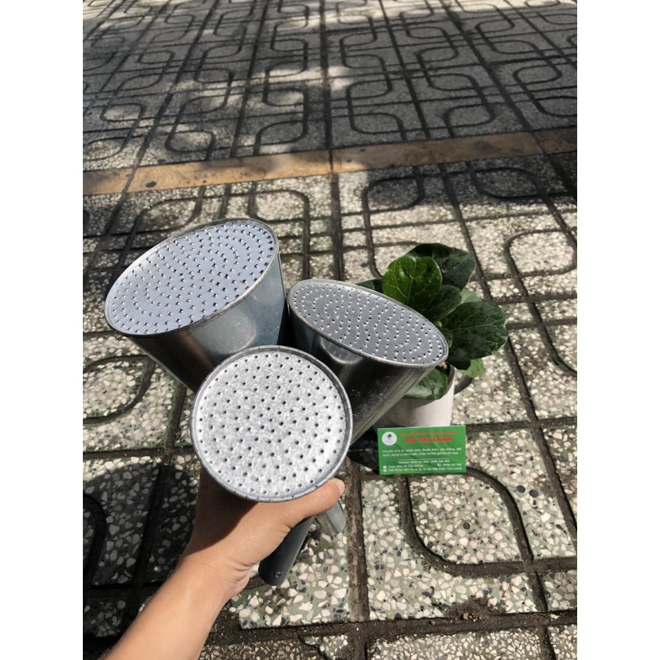 Vòi sen tưới cây, đầu sen tưới cây bằng tôn mạ kẽm chống gỉ, giá rẻ tiện lợi